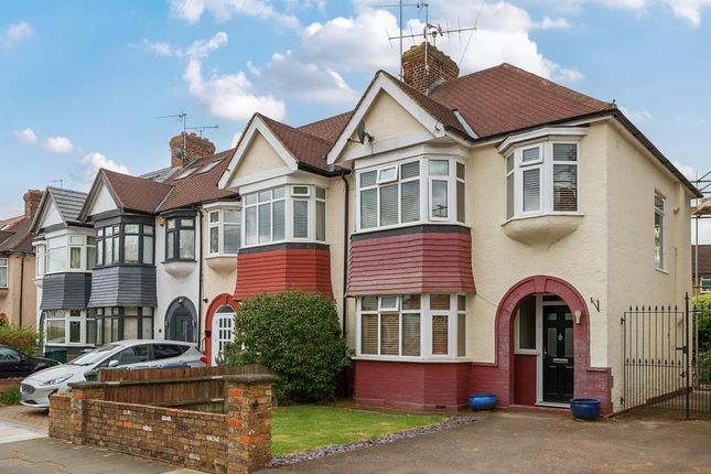 Barnet,  Barnet,  EN5 3 bed end of terrace house for sale