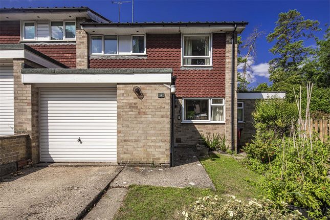4 Mountfield, Goring on Thames, RG8 4 bed end of terrace house for sale