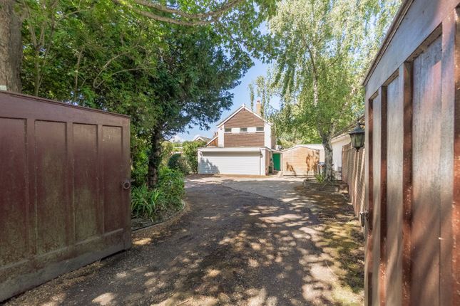 Callis Court Road, Broadstairs CT10 4 bed detached house for sale