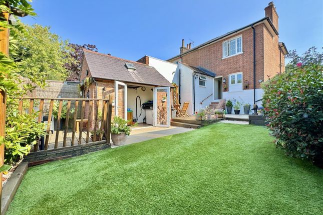 2 bedroom semi-detached house for sale