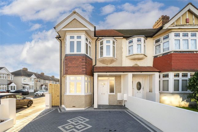 Bullsmoor Gardens, Waltham Cross... 2 bed end of terrace house for sale
