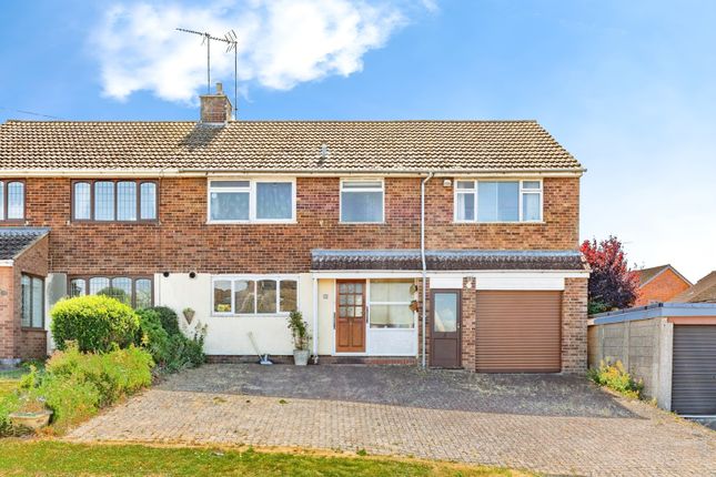 5 bedroom semi-detached house for sale