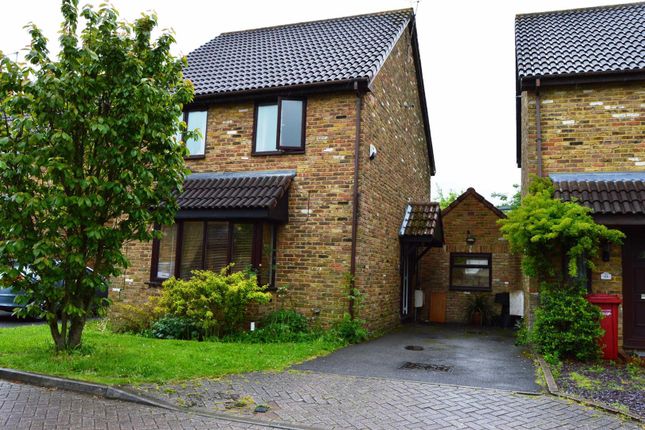Amberley Road, Slough 3 bed link detached house for sale