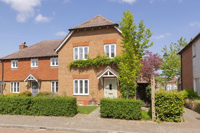 Langley Way, Kings Hill, ME19 4NJ 3 bed semi