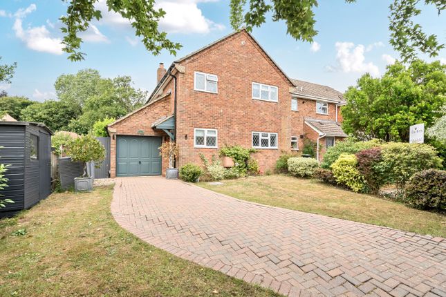 The Triangle, Whiteparish, Salisbury... 3 bed semi
