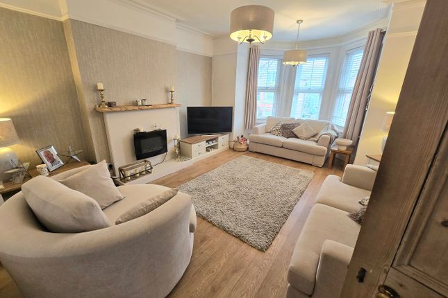 12 Clifford Road, Bexhill On Sea, TN40 2 bed apartment for sale