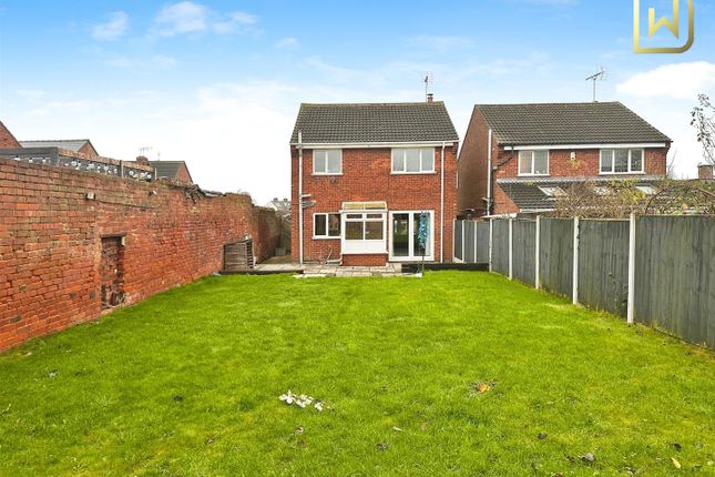 4 bed detached house