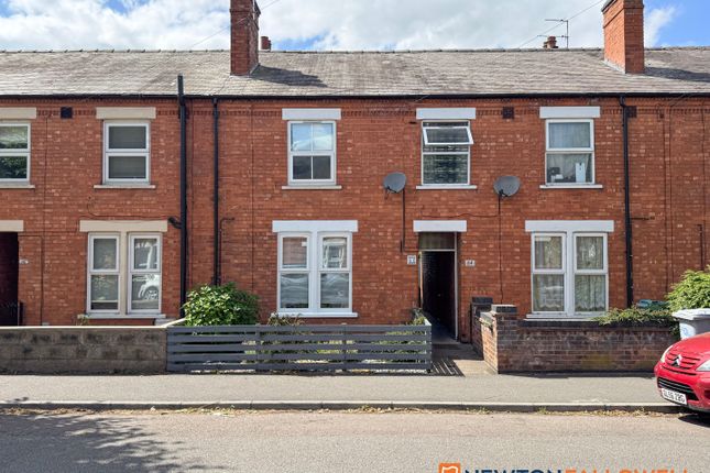 Lime Grove, Newark NG24 2 bed terraced house for sale