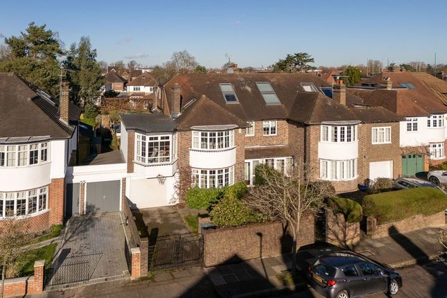 5 bedroom semi-detached house for sale