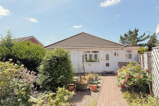 Silver Royd Drive, Leeds 3 bed detached bungalow for sale