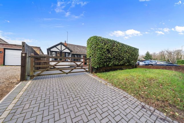 Redricks Lane, Sawbridgeworth CM21 3 bed semi