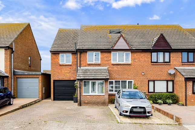 Manley Close, Whitfield, Dover, CT16 6 bed semi