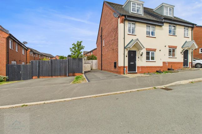 3 bed semi-detached house
