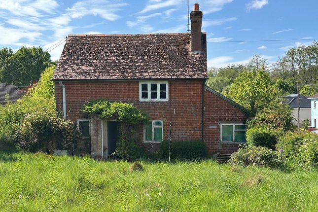 2 bedroom detached house for sale