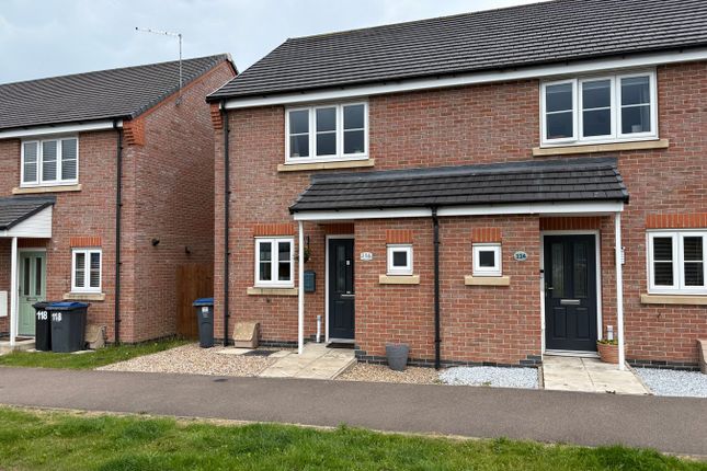 2 bedroom semi-detached house for sale