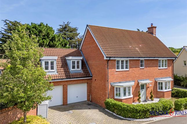 Pot Inn Close, Runwell, Wickford 4 bed detached house for sale