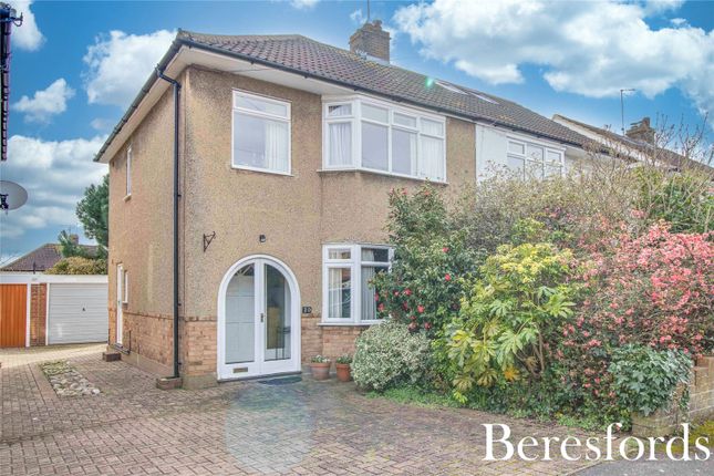 Ridgeway, Ingatestone, CM4 3 bed semi
