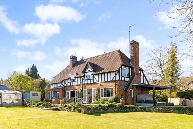 Chichester Close, Dorking RH4 5 bed detached house for sale