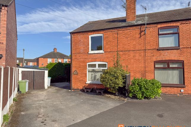 Hill Vue Avenue, Newark NG24 3 bed semi