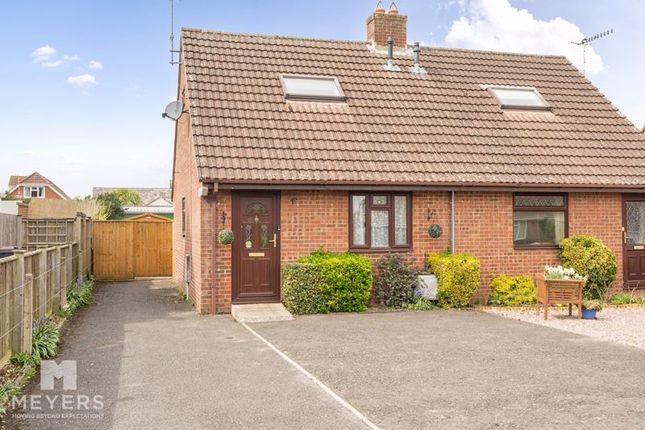 2 bedroom semi-detached house for sale