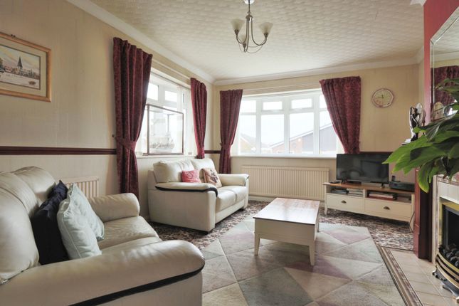 The Wolds, Cottingham, HU16 5LQ 3 bed bungalow for sale
