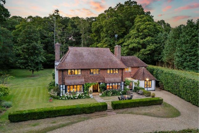 Norney, Godalming GU8 6 bed detached house for sale