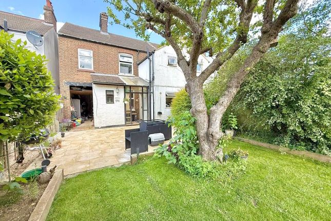 Princes Street, Dunstable 4 bed end of terrace house for sale