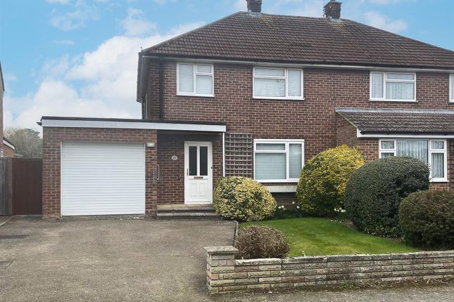Bulls Lane, Welham Green North Mymms... 3 bed semi
