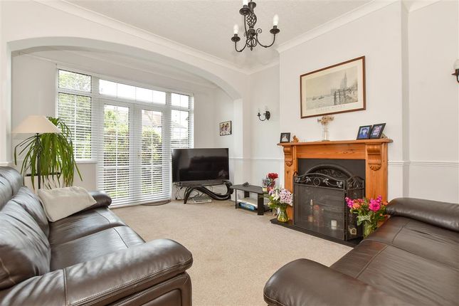 Campbell Avenue, Ilford, Essex 5 bed end of terrace house for sale