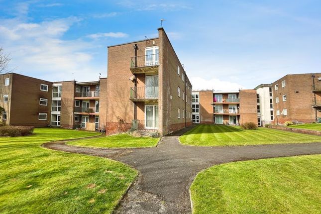 Hill View Court, Astley Bridge, Bolton 2 bed apartment for sale