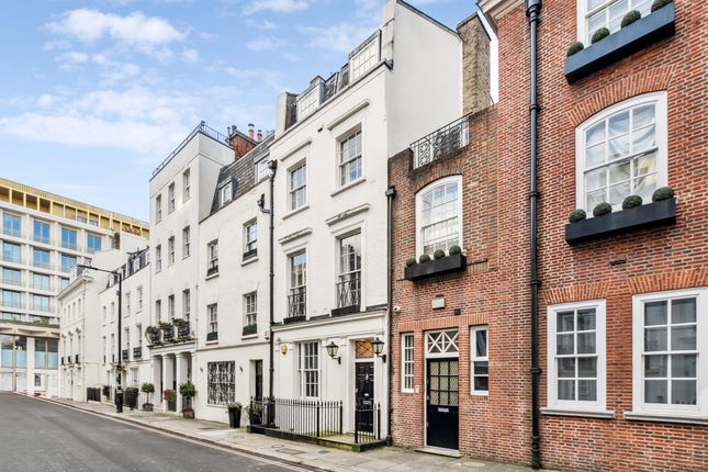 Culross Street, London W1K 3 bed house for sale