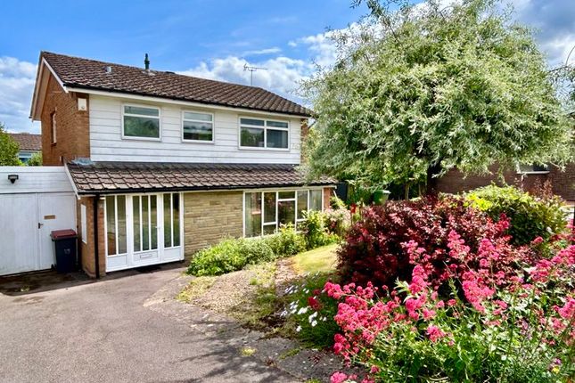 3 bedroom link detached house for sale