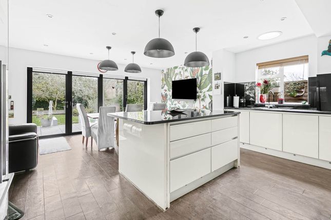 4 bedroom semi-detached house for sale