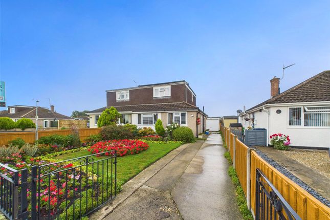 Shearwater Grove, Innsworth... 3 bed semi