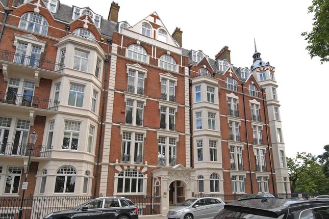 Burton Court, Franklins Row, Chelsea 1 bed flat for sale