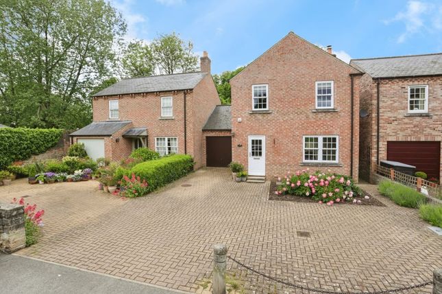 Borrage Green Lane, Ripon, HG4 3 bed detached house for sale