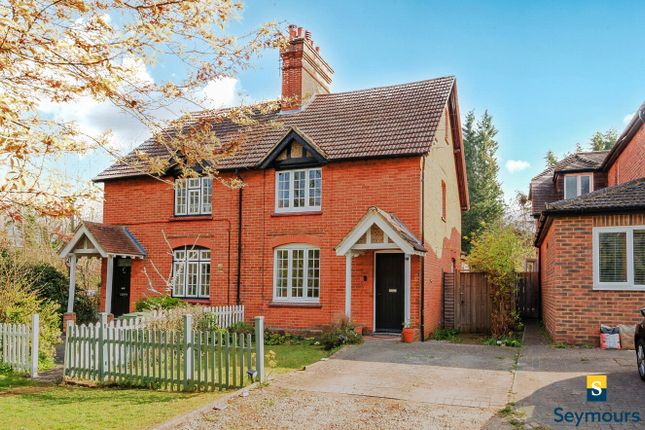 Sidings Cottages, Merrow GU4 3 bed semi