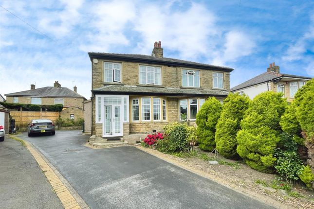 Kenmore Crescent, Bradford BD6 3 bed semi