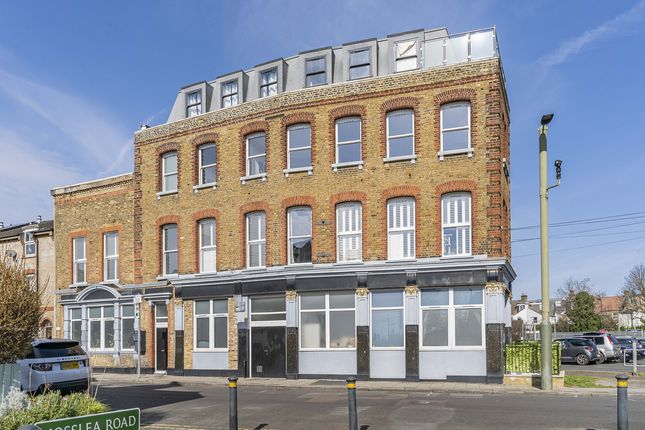 Station Road, London, SE20 3 bed apartment for sale
