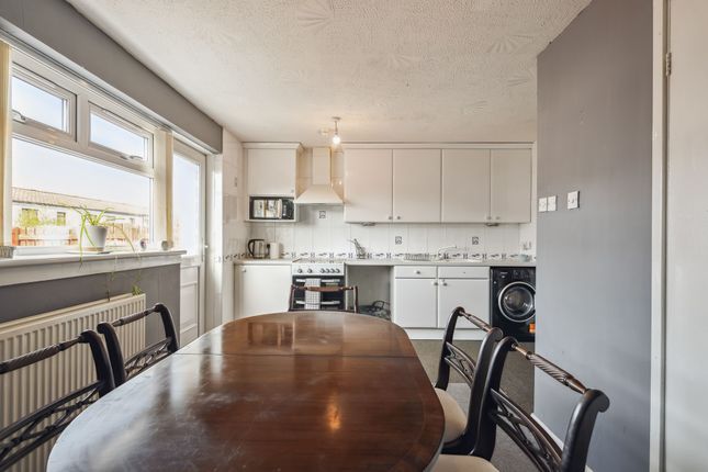 Staunton Rise, Livingston, EH54 2 bed terraced house for sale