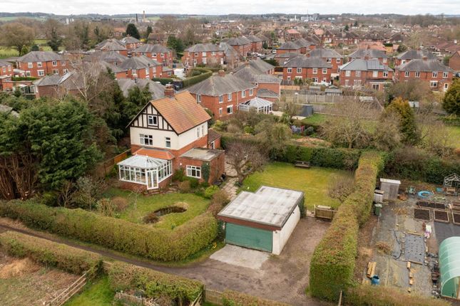 York Road, Tadcaster LS24 5 bed detached house for sale