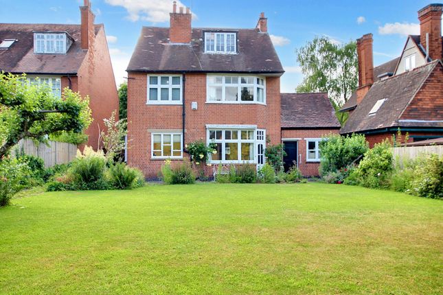 6 bedroom detached house for sale