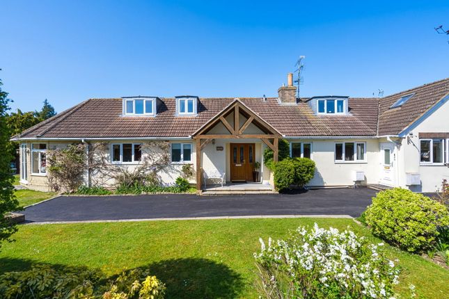 Farm Lane, Cheltenham GL51 4 bed detached bungalow for sale