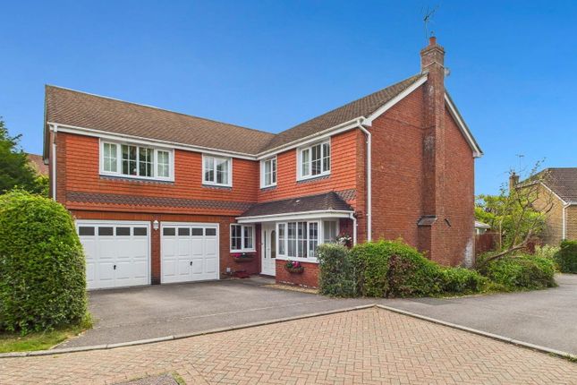 Covert Mead, Pulborough RH20 5 bed detached house for sale