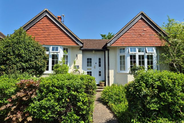 The Dale, Letchworth Garden City SG6 2 bed detached bungalow for sale