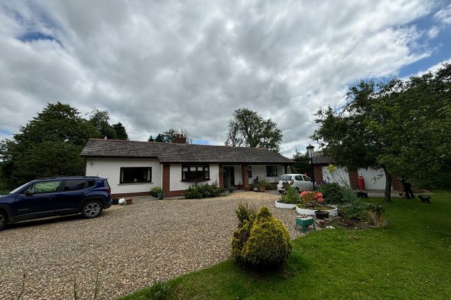 Crugybar, Llanwrda, SA19 3 bed detached bungalow for sale