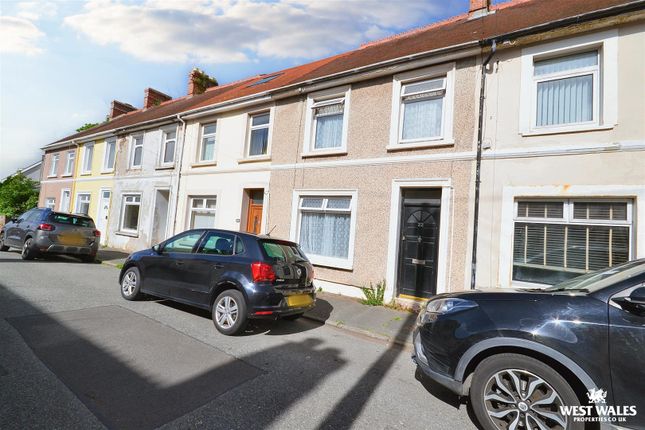 St. Peters Road, Milford Haven 3 bed terraced house for sale
