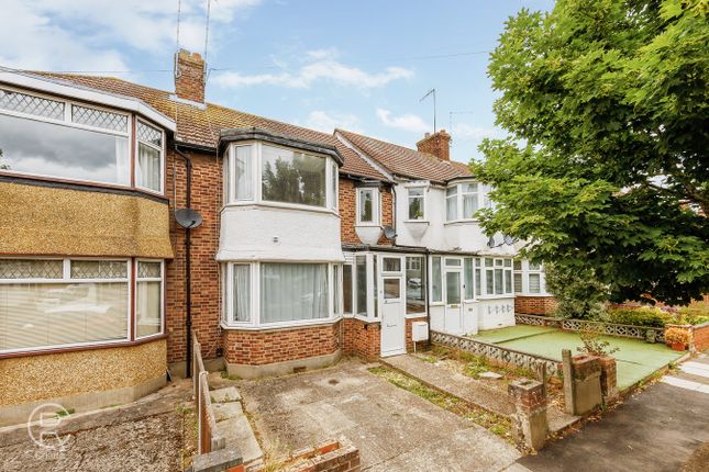 Brookbank Avenue, London, W7 3 bed terraced house for sale