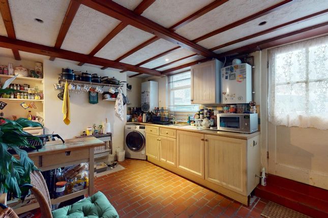 Leeds Road, Otley, LS21 2 bed terraced house for sale