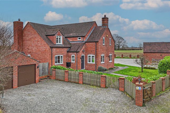 4 bed detached house